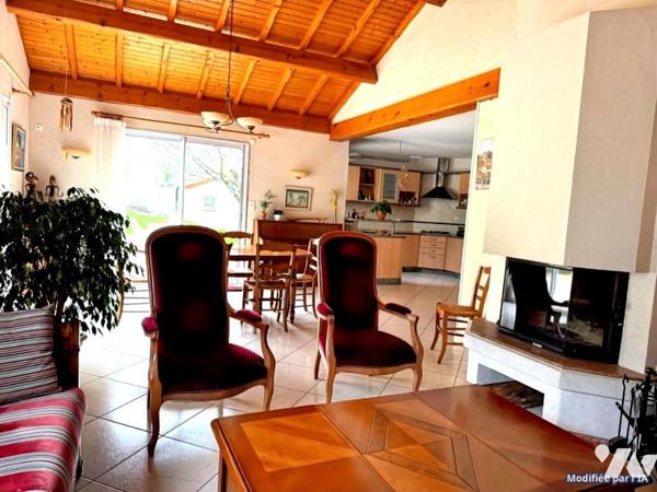 Maison traditionnelle contemporaine