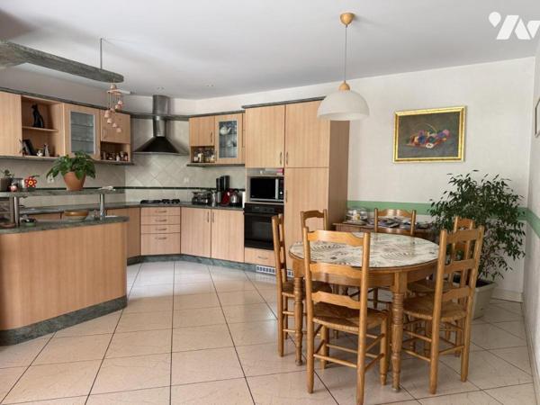 Maison traditionnelle contemporaine