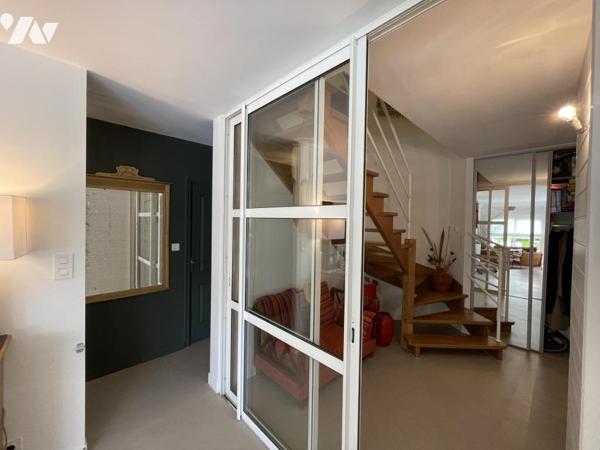 Noyalo – Maison familiale de 200 m² avec piscine et terrasse de 160 m² - DPE B