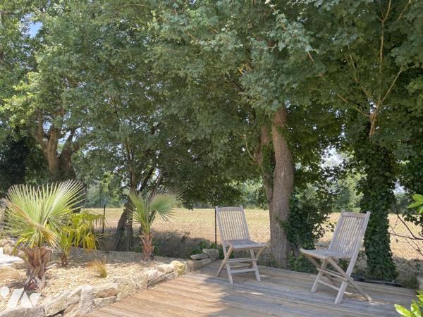 Noyalo – Maison familiale de 200 m² avec piscine et terrasse de 160 m² - DPE B