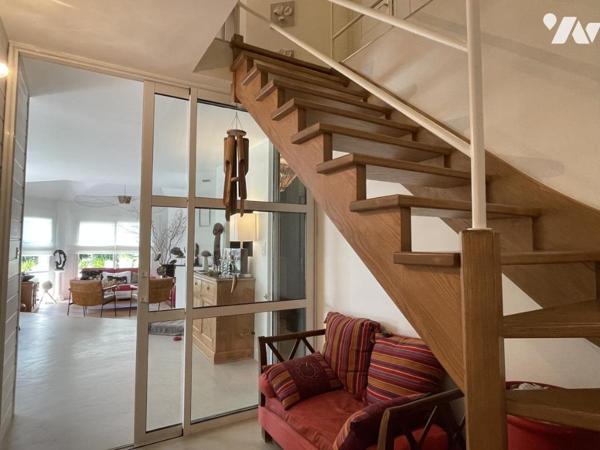 Noyalo – Maison familiale de 200 m² avec piscine et terrasse de 160 m² - DPE B