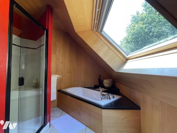 Noyalo – Maison familiale de 200 m² avec piscine et terrasse de 160 m² - DPE B