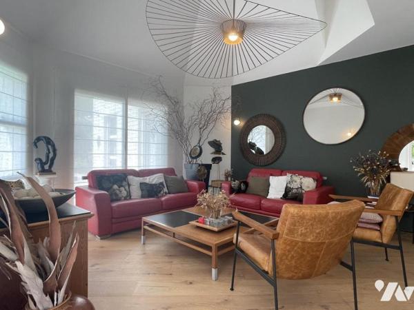 Noyalo – Maison familiale de 200 m² avec piscine et terrasse de 160 m² - DPE B