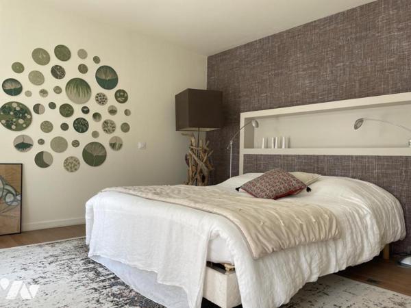 Noyalo – Maison familiale de 200 m² avec piscine et terrasse de 160 m² - DPE B