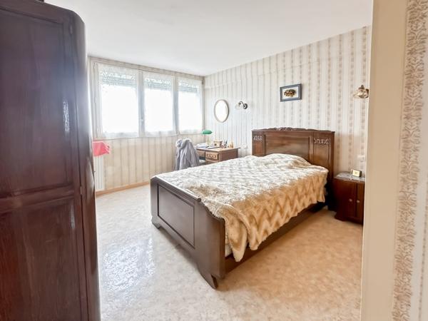Annexe + parking + appartement