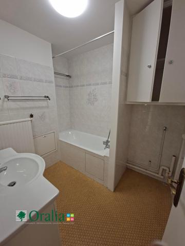 Appartement · Location Paris (75011) 3 pièces · 74m²