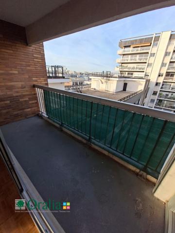 Appartement · Location Paris (75011) 3 pièces · 74m²
