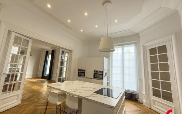 Appartement à louer    4 pièces •  Péronne