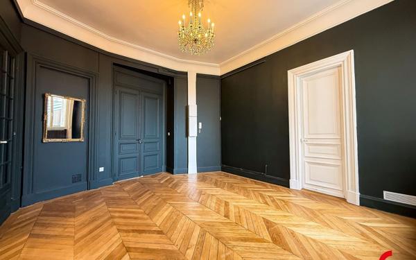 Appartement à louer    4 pièces •  Péronne