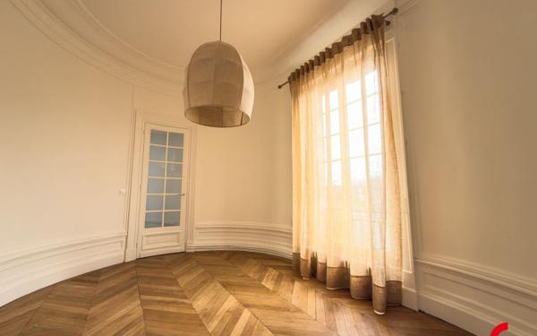 Appartement à louer    4 pièces •  Péronne