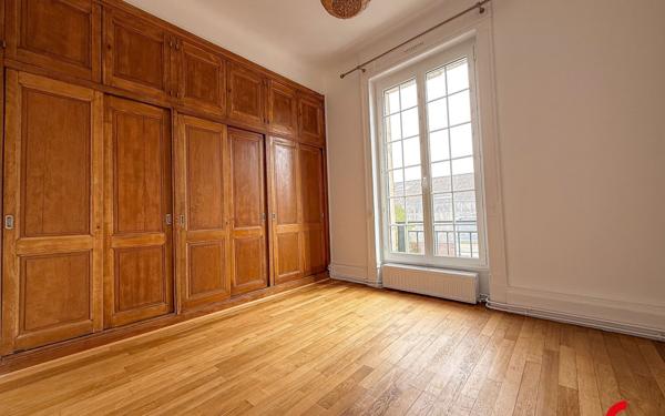 Appartement à louer    4 pièces •  Péronne