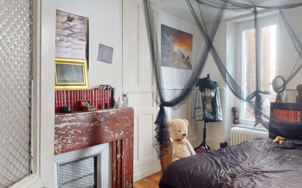 Immeuble à vendre    9 pièces • 178,90 m2 Rodez