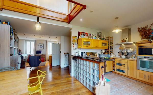 Immeuble à vendre    9 pièces • 178,90 m2 Rodez