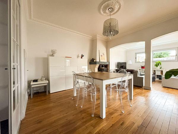 A VENDRE Maison Angers LES JUSTICES de 3 chambres + bureau, garage et jardin