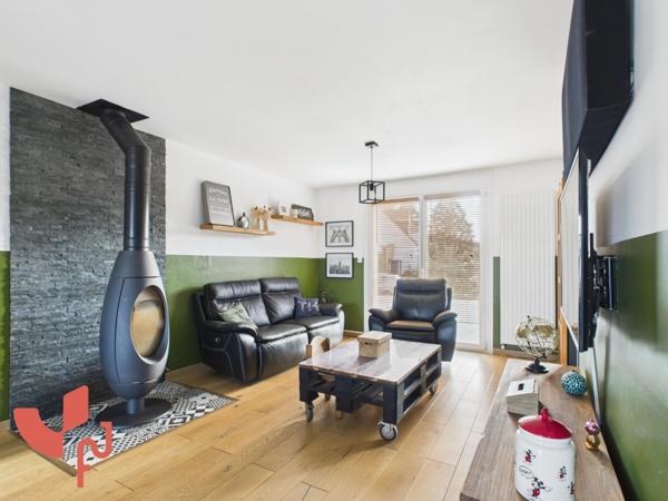 Maison semi-individuelle par le garage, 4 pièces, 2 parkings