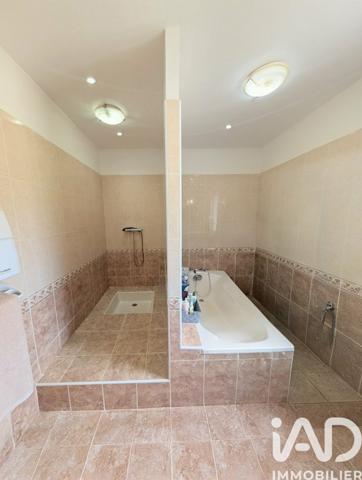 Maison à vendre 5 pièces 126 m² Collobrières