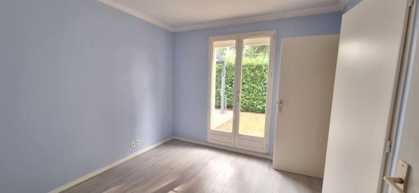 À vendre : Appartement contemporain  T 3  , plain pied avec grande terrasse , jardin  et garage  à Bourg-en-Bresse !