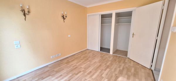 À vendre : Appartement contemporain  T 3  , plain pied avec grande terrasse , jardin  et garage  à Bourg-en-Bresse !