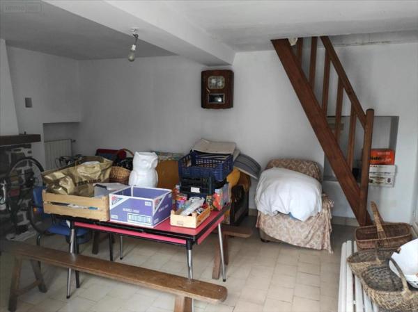 Maison à vendre à Ambrières-les-Vallées en Mayenne (53300), ref : 53075DLS24046