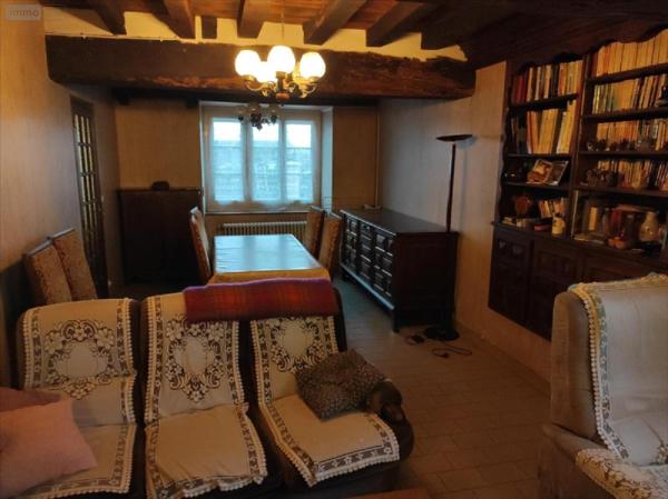 Maison à vendre à Ambrières-les-Vallées en Mayenne (53300), ref : 53075DLS24046