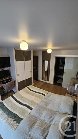 Appartement F4 à vendre  4 pièces - 97,56 m2 SURESNES - 92