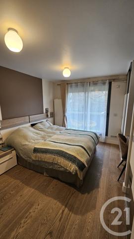 Appartement F4 à vendre  4 pièces - 97,56 m2 SURESNES - 92