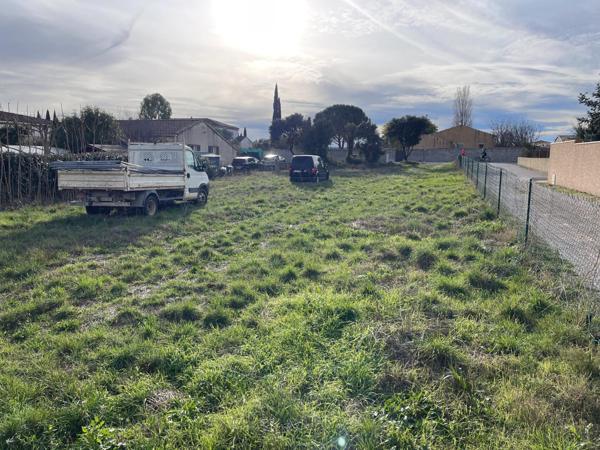 34800 CANET TERRAIN INDEPENDENT CONSTRUCTIBLE 950 M2 VIABILISE