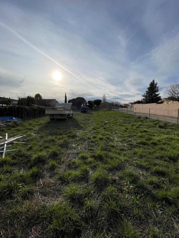 34800 CANET TERRAIN INDEPENDENT CONSTRUCTIBLE 950 M2 VIABILISE