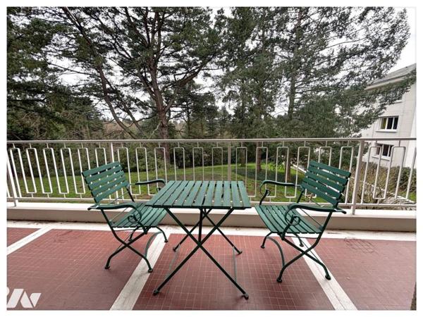 Un écrin de verdure aux portes d’Angers – 107 m² Plein Sud