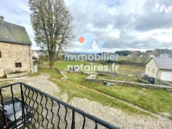 A VENDRE - MAISON DE VILLE EN PIERRE A SAINT CHELY D'APCHER