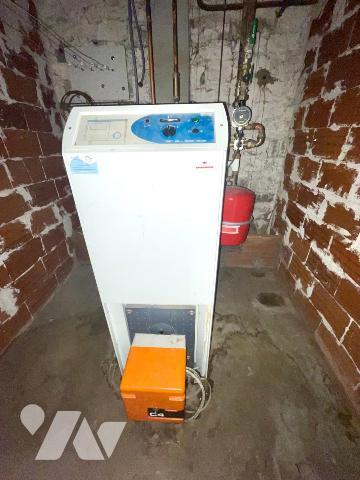 A VENDRE - MAISON DE VILLE EN PIERRE A SAINT CHELY D'APCHER