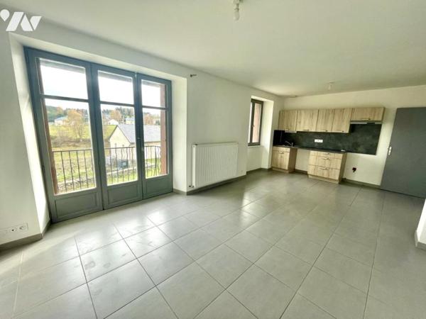 A VENDRE - MAISON DE VILLE EN PIERRE A SAINT CHELY D'APCHER