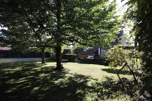 Bessancourt (95550) A vendre à Bessancourt, Villa de 142 m2, 4 chambres, sous sol total, terrain de 1178 m2.