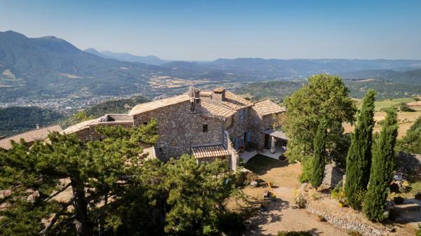 Immobilier Digne-les-Bains (04000) – Propriété 300m2 – 749 000 €