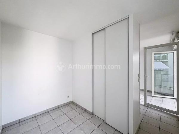 Location                                                      Appartement
                        
                     1 pièces                      30 m2                     à Clermont-Ferrand