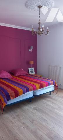 THOUARE SUR LOIRE PLEIN BOURG BORGEOISE RENOVEE DE 170M² + VERANDA + DEPENDANCE + GARAGE +GRENIER