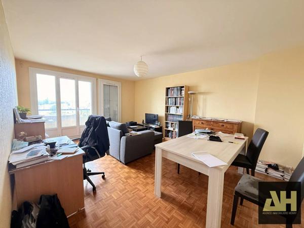 BREST - GUELMEUR - APPARTEMENT 75 m² - LOCATAIRE EN PLACE - 2 CHAMBRES