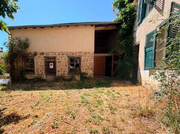 GRANGE A RENOVER AVEC GARAGE, TERRAIN DE 330 m²