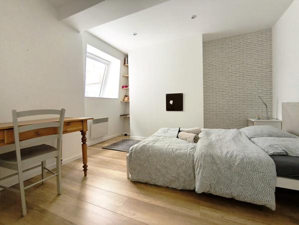 62000 Arras - rue St-Aubert - T4 avec terrasse type patio - 80m²