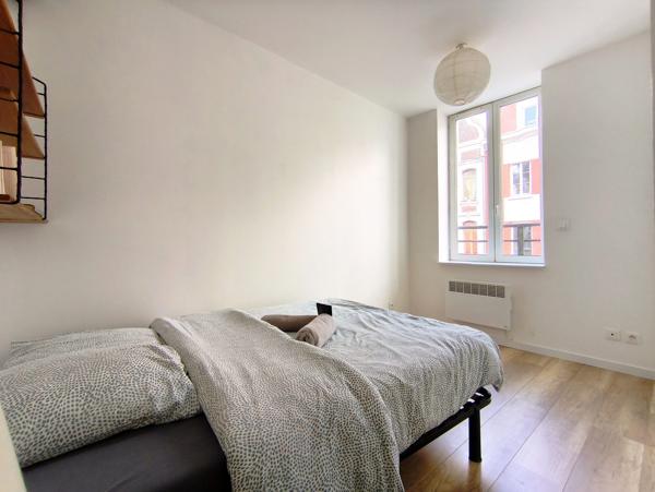 62000 Arras - rue St-Aubert - T4 avec terrasse type patio - 80m²