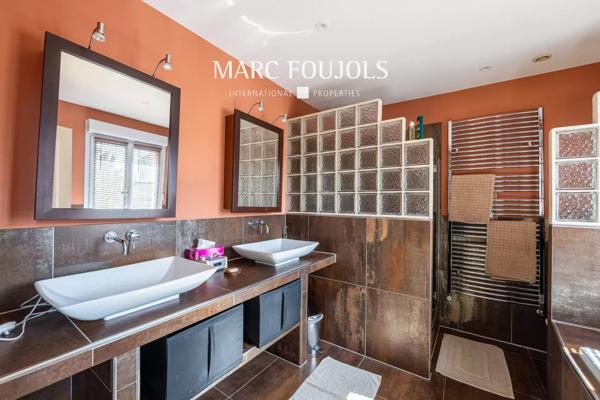 Maison de charme avec jardin en Centre ville