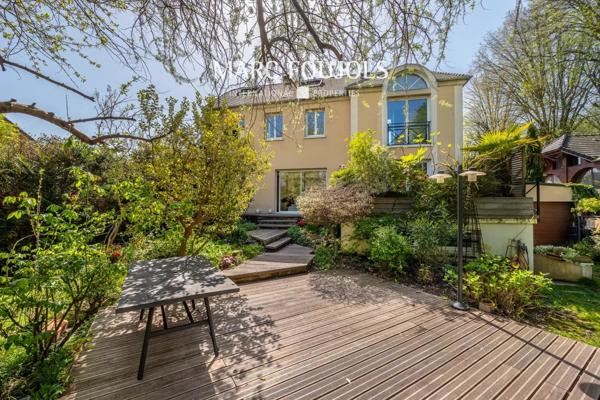 Maison de charme avec jardin en Centre ville