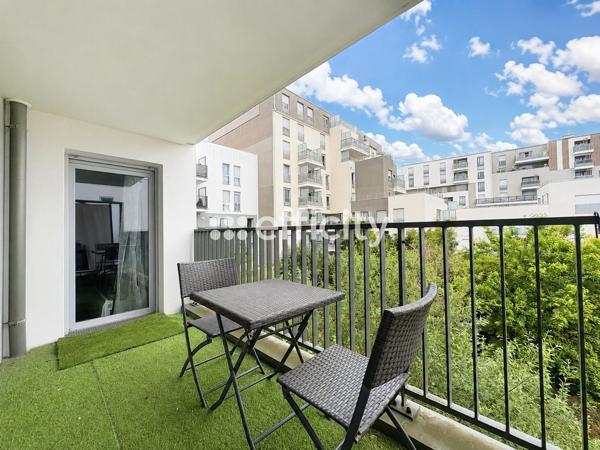 Appartement
         3 pièces
        - 59 m² 292 000 € *