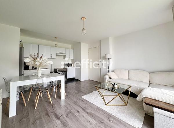 Appartement
         3 pièces
        - 59 m² 292 000 € *