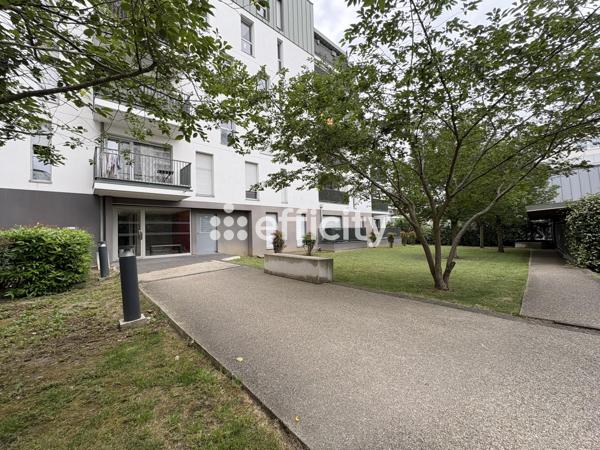 Appartement
         3 pièces
        - 59 m² 292 000 € *