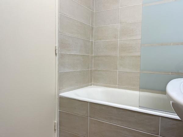 Appartement Ajaccio 1 pièce- 33m2-Quartier Ballestrino- Parking