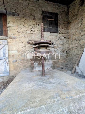 Maison en pierre à rénover