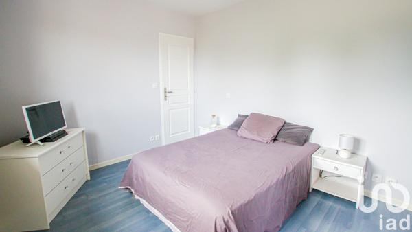 Maison 6 pièces de 140 m² à Ambarès-et-Lagrave (33440)