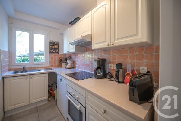 Appartement T3 à vendre  3 pièces - 50,58 m2 LE LAVANDOU - 83