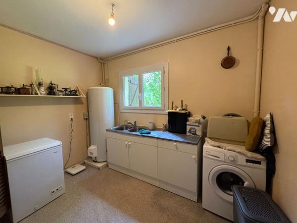 Maison avec hangar sur grand terrain boisé - Figeac